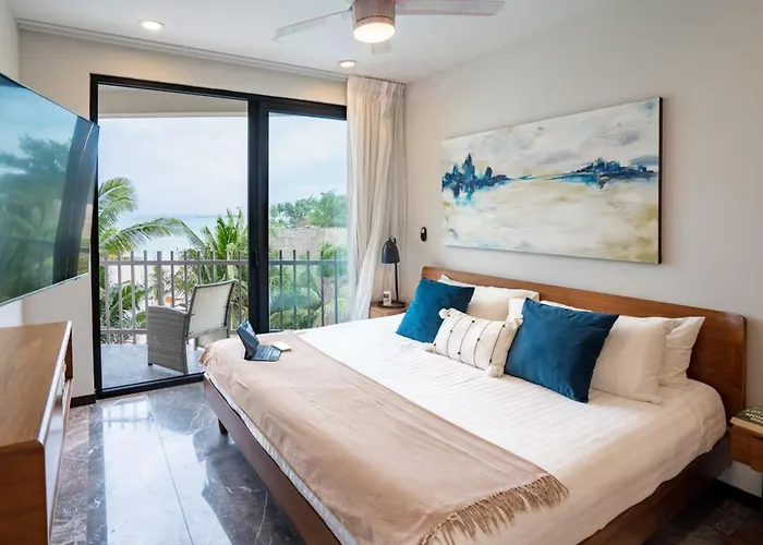 Apartment Beachfront Roof Pool 5th Ave 2 Blocks Gym *