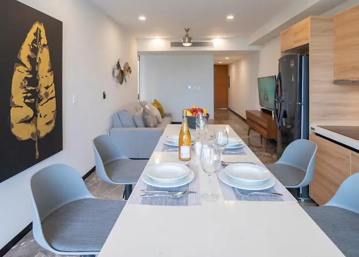 Beachfront Roof Pool 5th Ave 2 Blocks Gym * Playa del Carmen